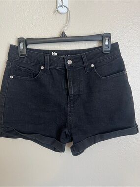 No Boundaries Black Rolled-Hem Denim Shorts